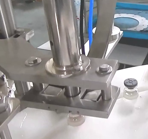 8ml、13ml、15ml裝眼藥水灌裝機(jī)細(xì)節(jié)圖